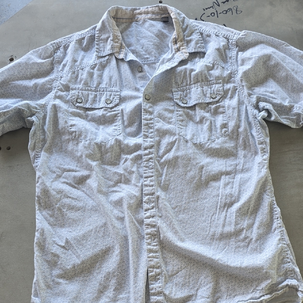 Men's Casual Button Down Shirt in Light Gray